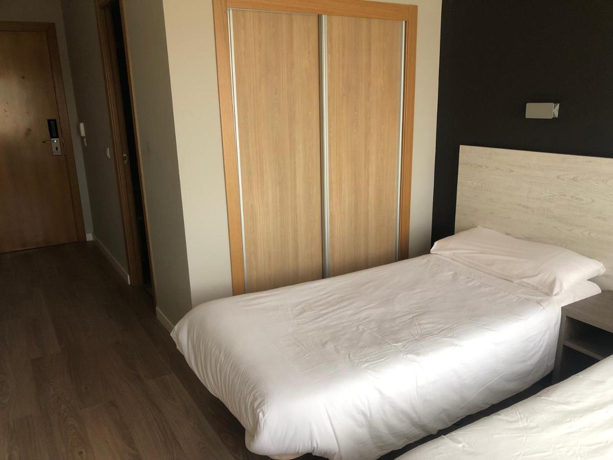 Costablanca Explore Hostel Sports & Events La Mariña エクステリア 写真