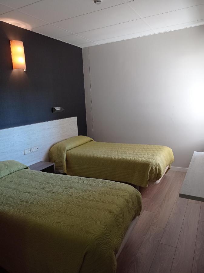 Costablanca Explore Hostel Sports & Events La Mariña エクステリア 写真