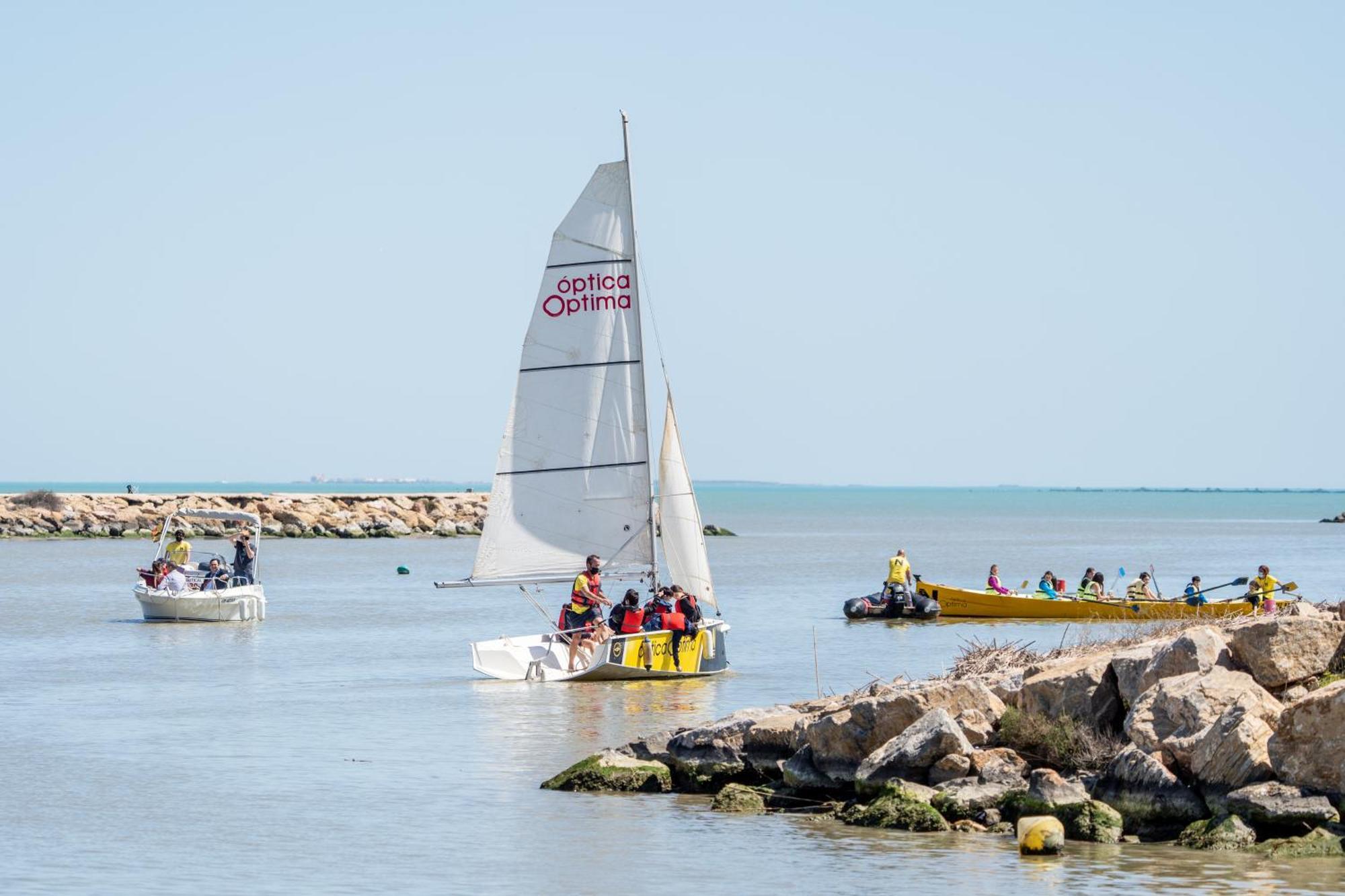 Costablanca Explore Hostel Sports & Events La Mariña エクステリア 写真