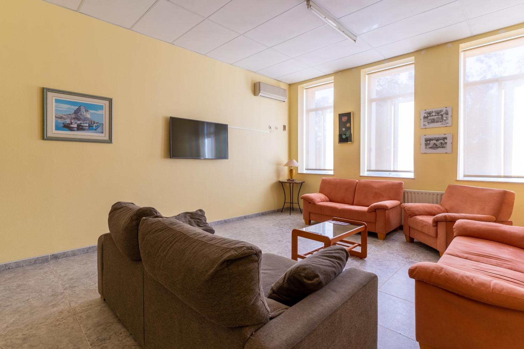 Costablanca Explore Hostel Sports & Events La Mariña エクステリア 写真
