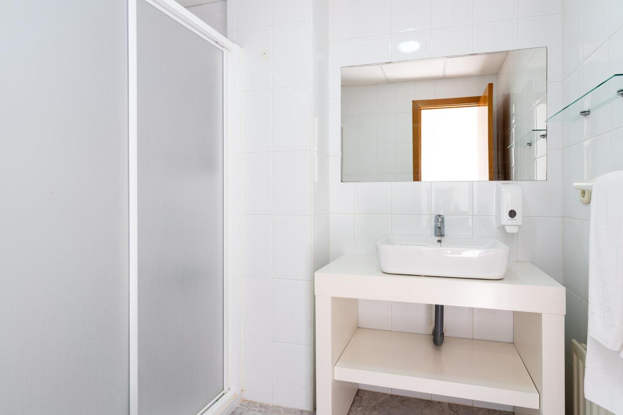Costablanca Explore Hostel Sports & Events La Mariña 部屋 写真